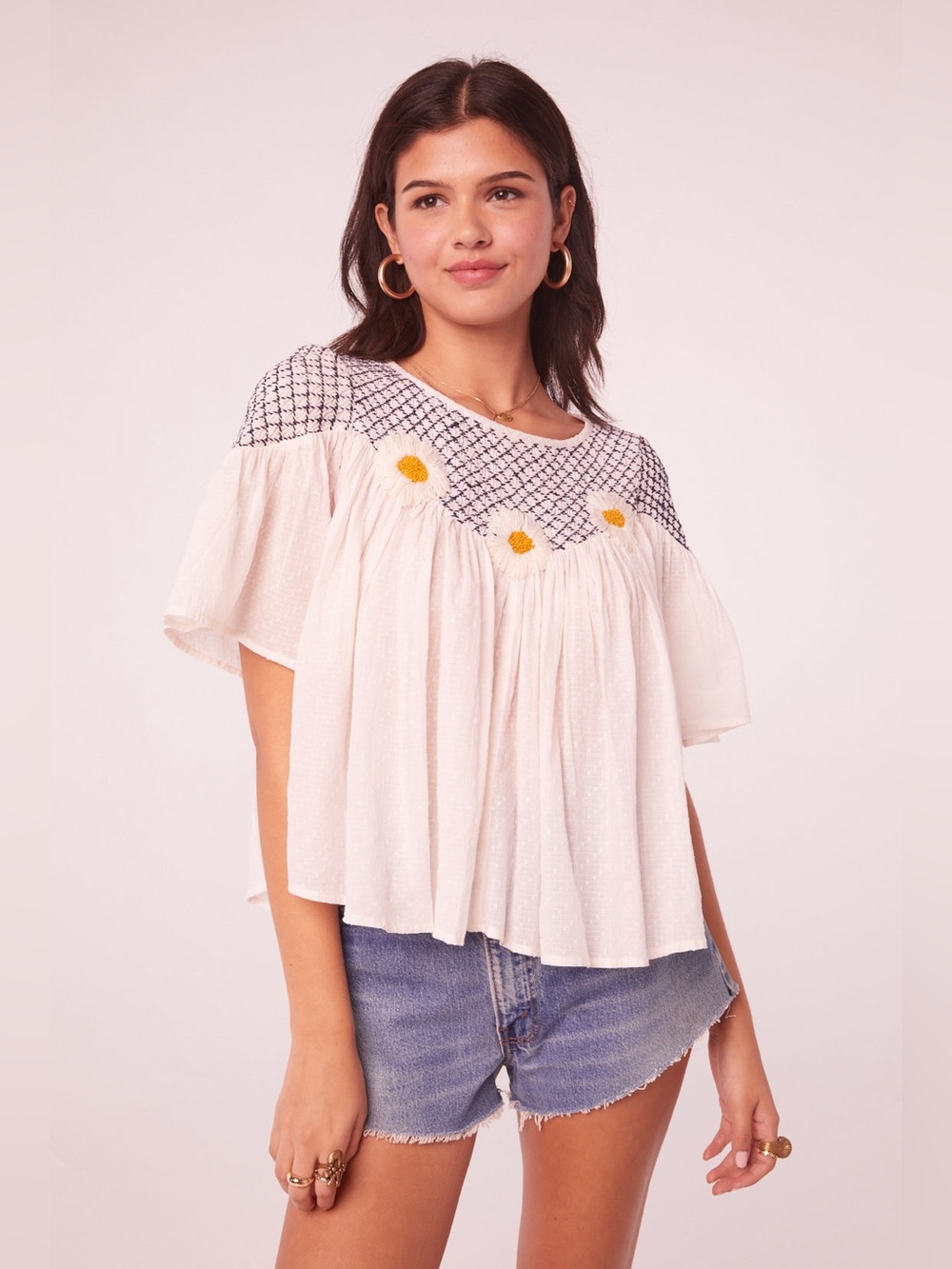 Band of the Free Smocked Daisy Embroidered Boho Top White Size L Cotton Floral